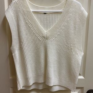 Sweater vest